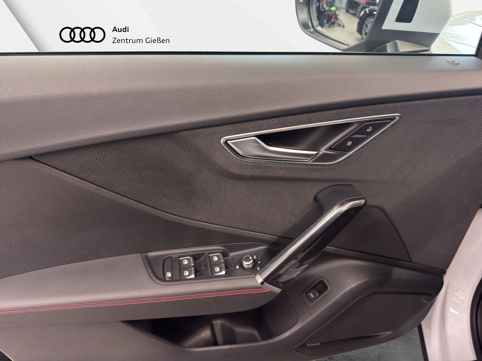 Q2 35 TFSI S-tronic S line Black Navi LED Kamera