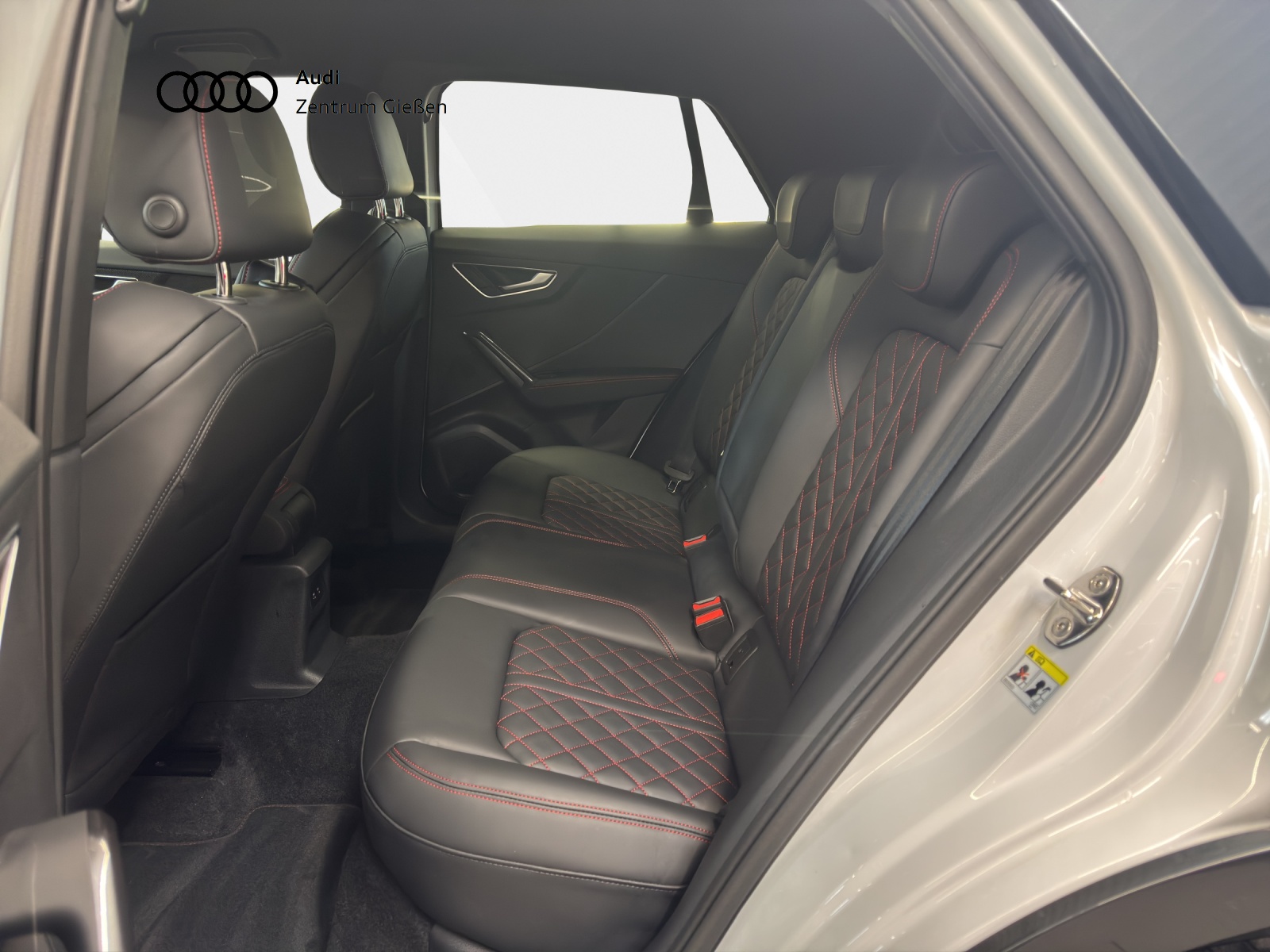 Q2 35 TFSI S-tronic S line Black Navi LED Kamera