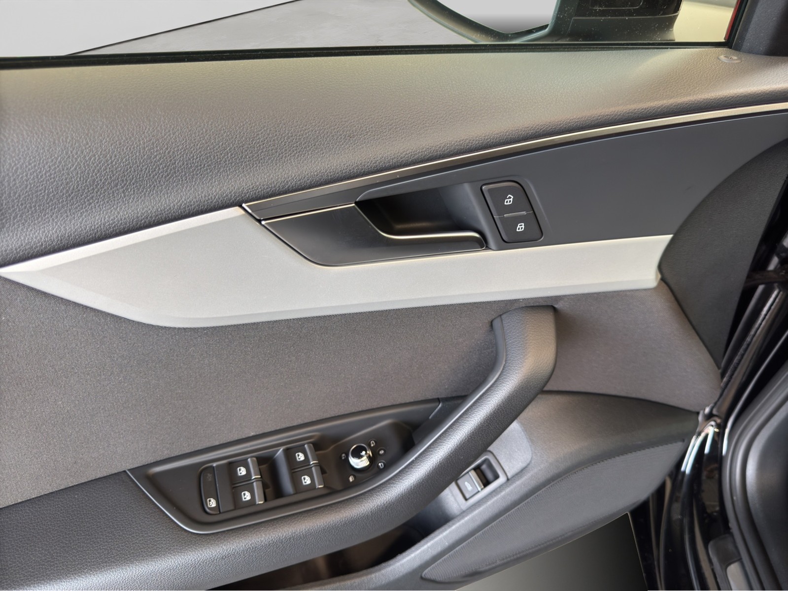 A4 Avant 35 TDI S-tronic basis LED AHK Navi