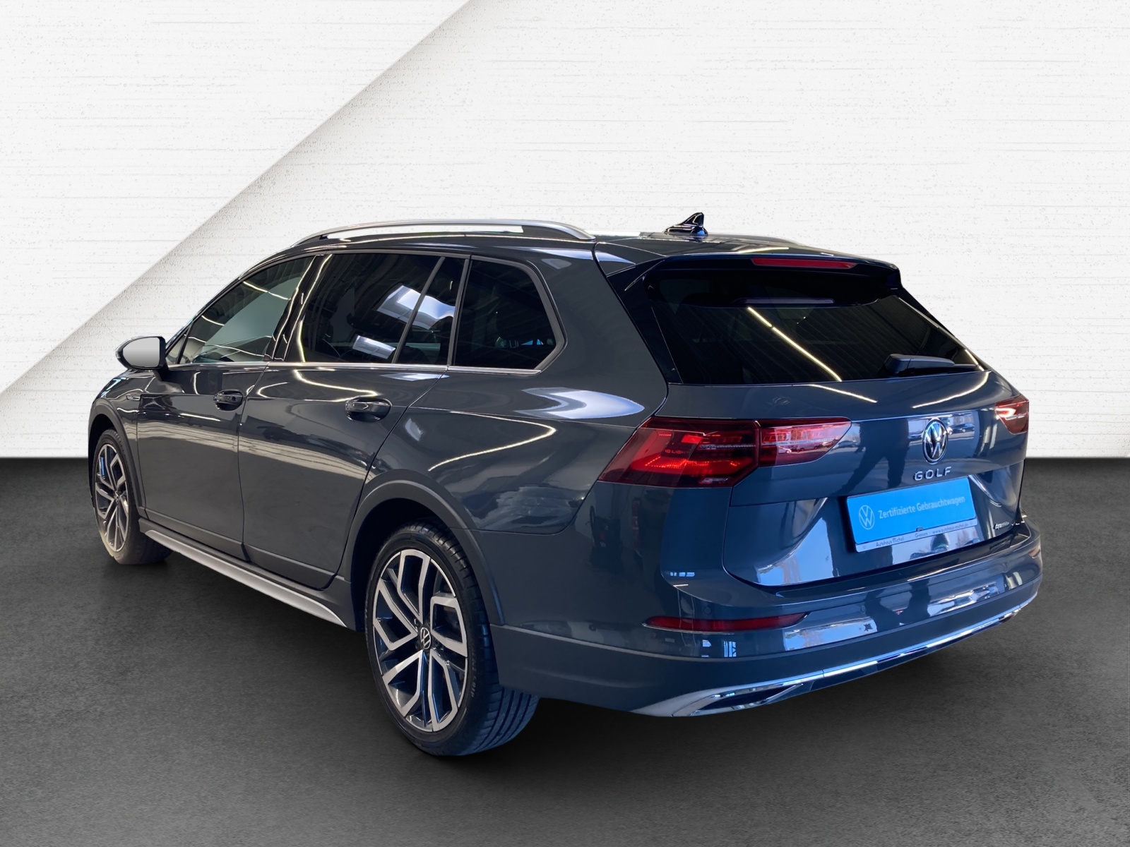 Golf 8 Variant TDI DSG 4Motion Alltrack IQ-Light DCC Standh.HarmannKardon