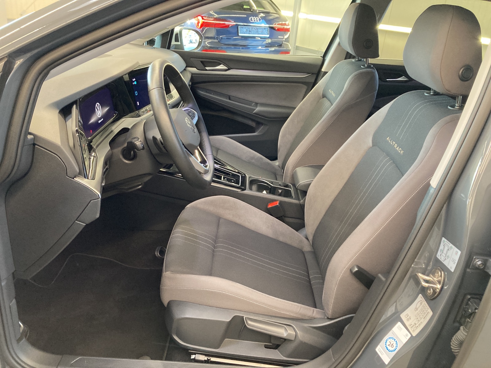 Golf 8 Variant TDI DSG 4Motion Alltrack IQ-Light DCC Standh.HarmannKardon