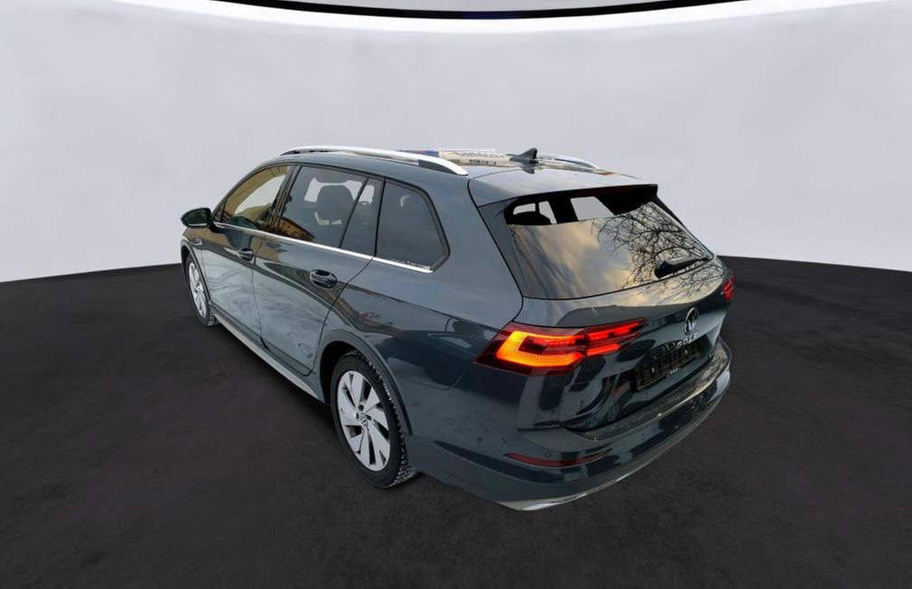 Golf 8 Variant TDI DSG 4Motion Alltrack IQ-Light DCC Standh.HarmannKardon