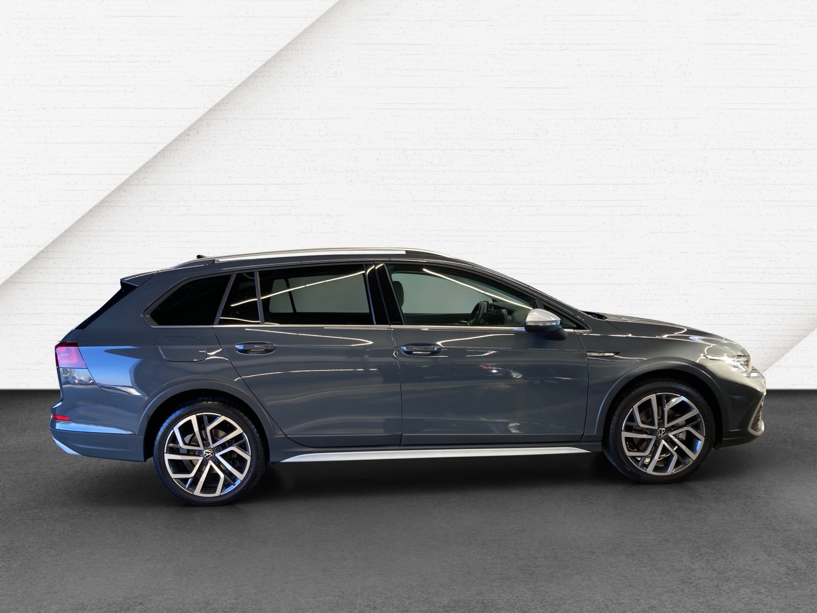 Golf 8 Variant TDI DSG 4Motion Alltrack IQ-Light DCC Standh.HarmannKardon