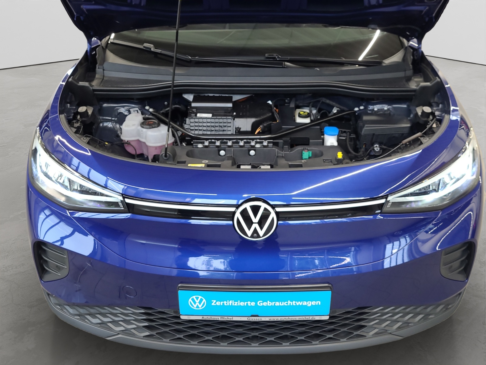 ID.4 Pro 210kW/77kWh Wärmepumpe TravelAssist Navi AHK LED