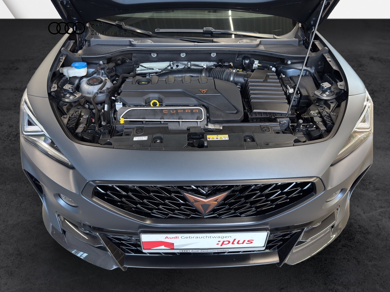 Formentor 2.5 TSI 4Drive DSG VZ CARBON ACC DCC BEATS LED NAVI