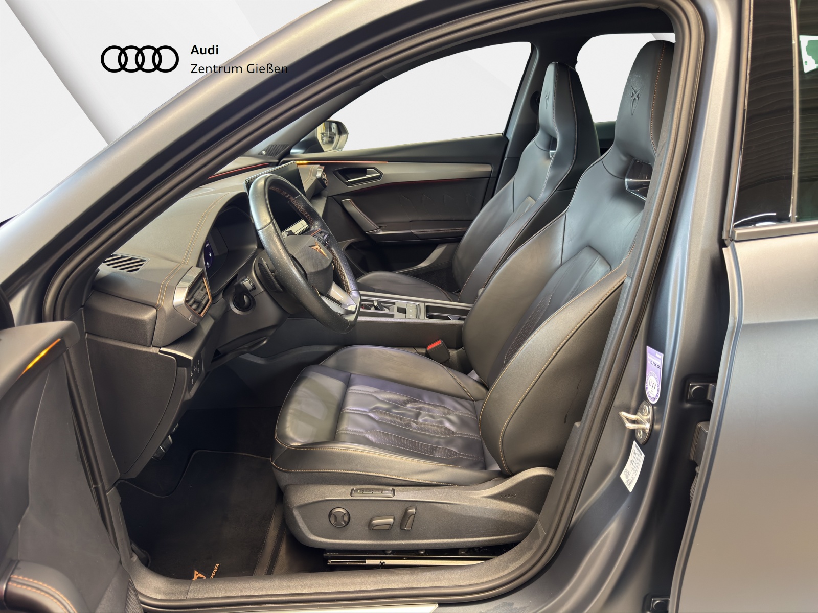 Formentor 2.5 TSI 4Drive DSG VZ CARBON ACC DCC BEATS LED NAVI