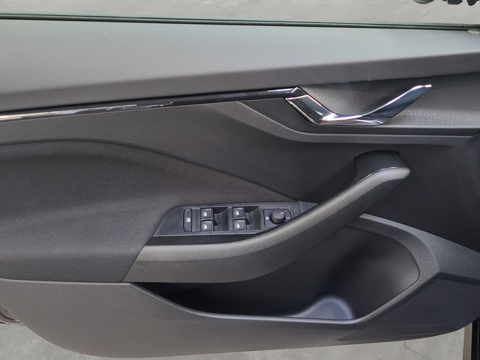 Kamiq TSI DSG Essence Crossover LED AHK SmartLink