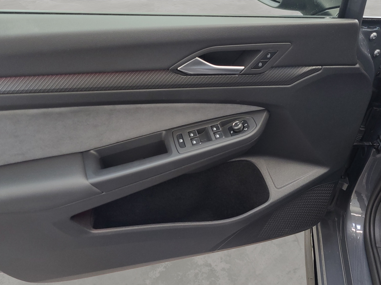 Golf 8 eTSI DSG R-Line