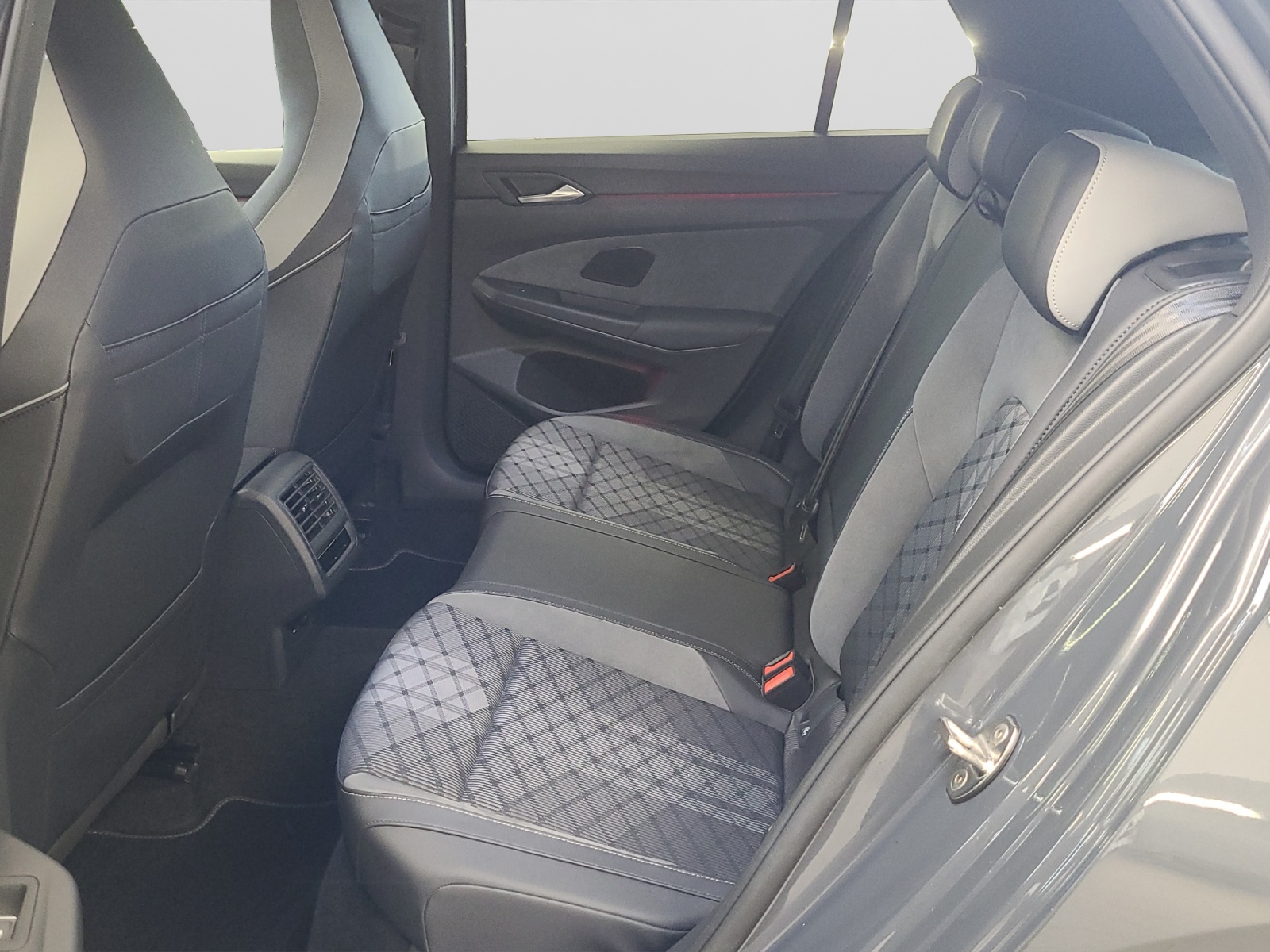 Golf 8 eTSI DSG R-Line