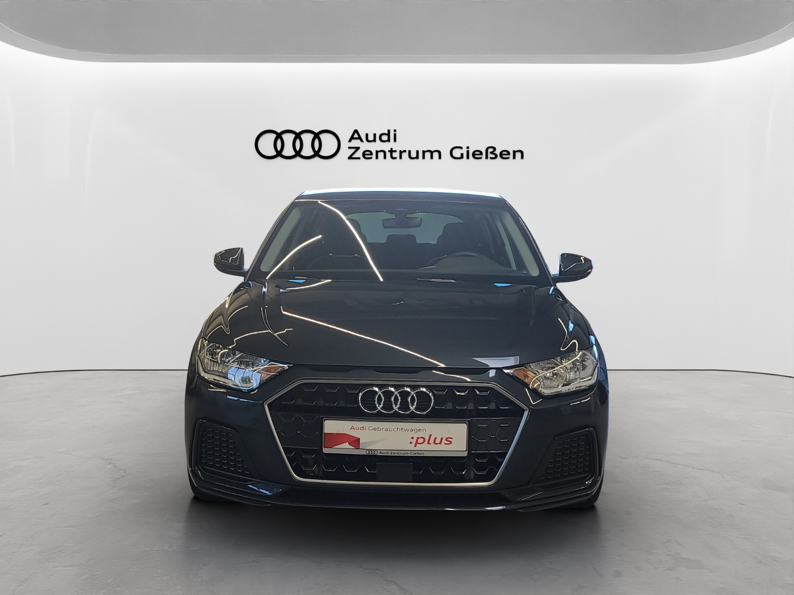 A1 Sportback 25 TFSI advanced smartphone interface