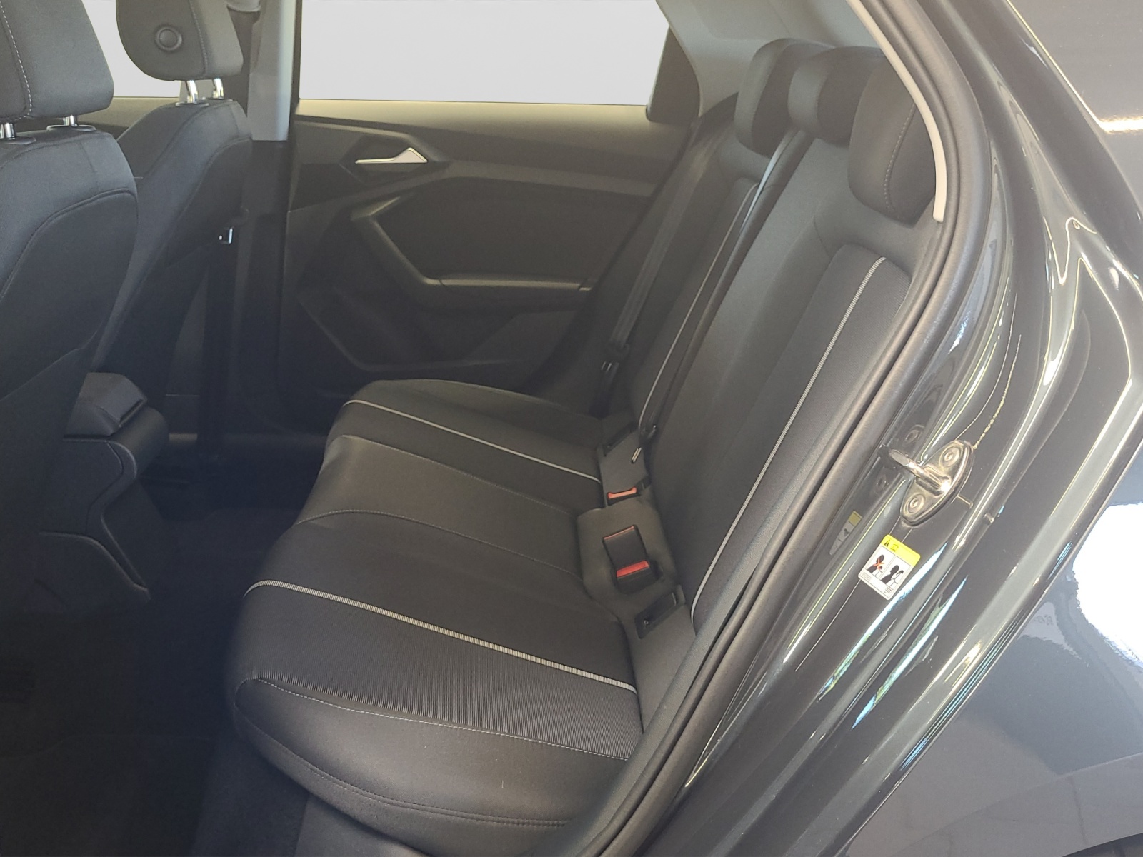 A1 Sportback 25 TFSI advanced smartphone interface