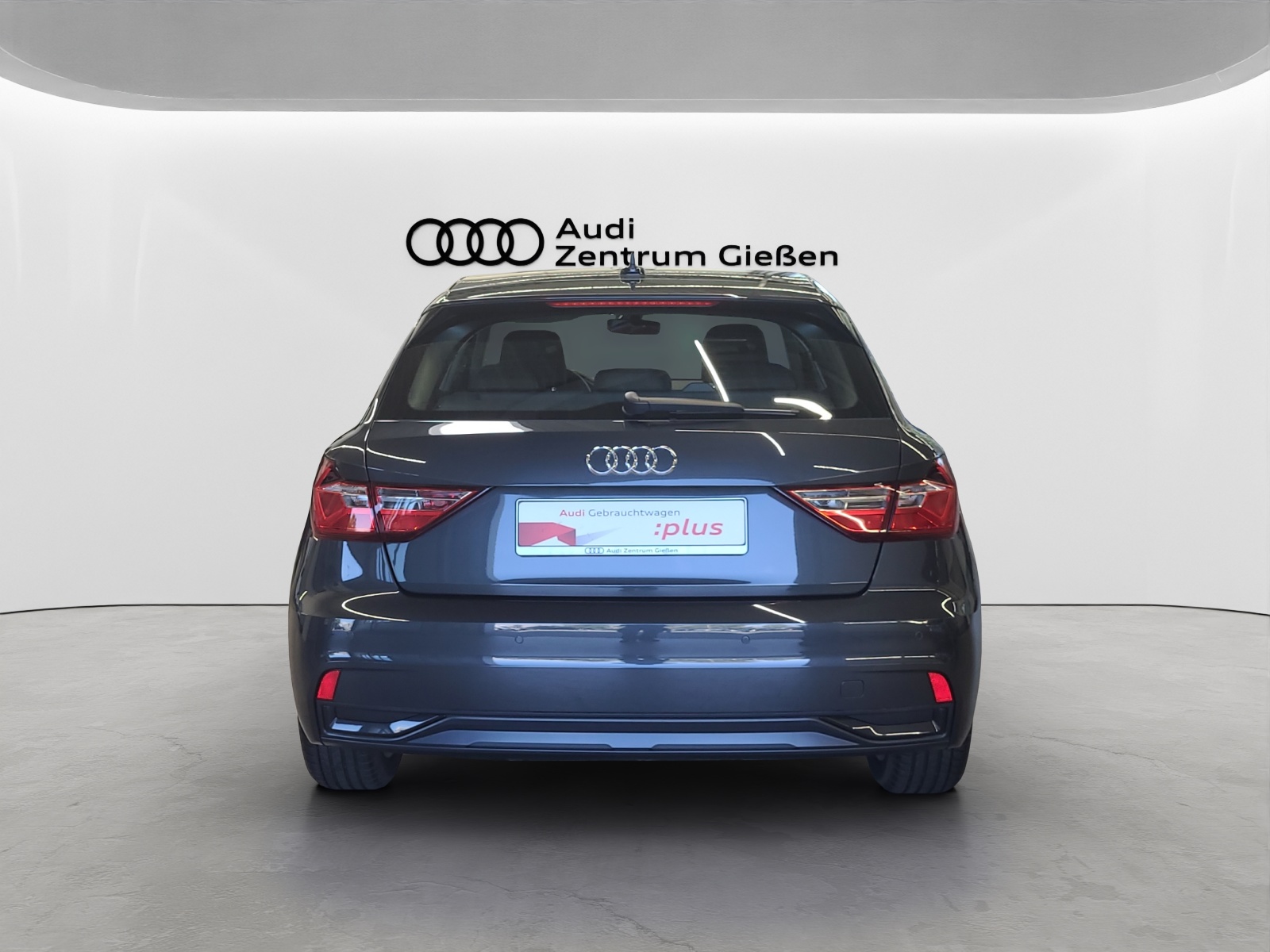 A1 Sportback 25 TFSI advanced smartphone interface