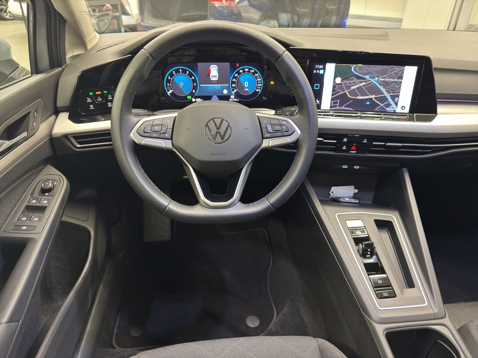 Golf 8 Variant eTSI DSG Life LED-Plus TravelAssist Navi