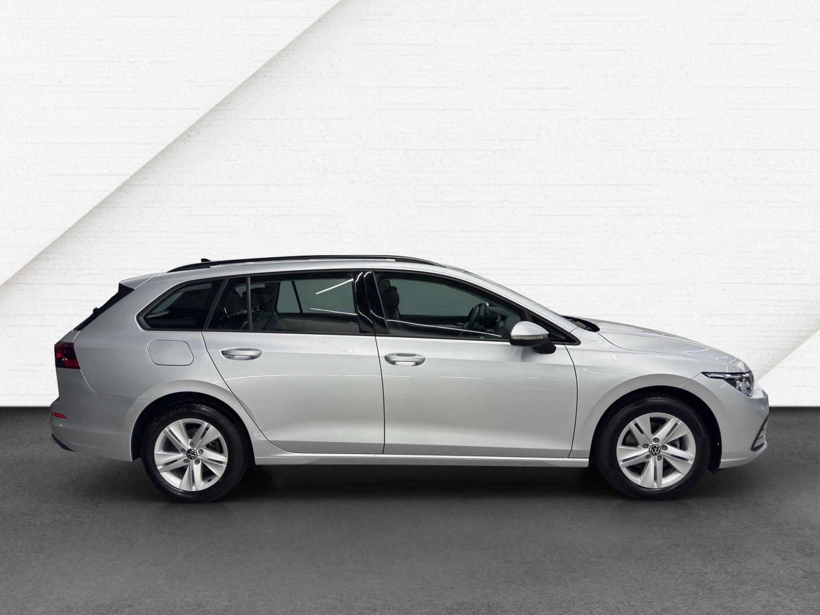 Golf 8 Variant eTSI DSG Life LED-Plus TravelAssist Navi