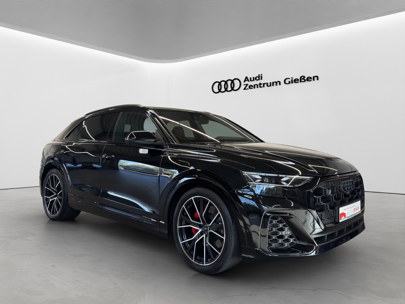 Q8 60 TFSI e quattro S line Black HuD Pano B&O AHK