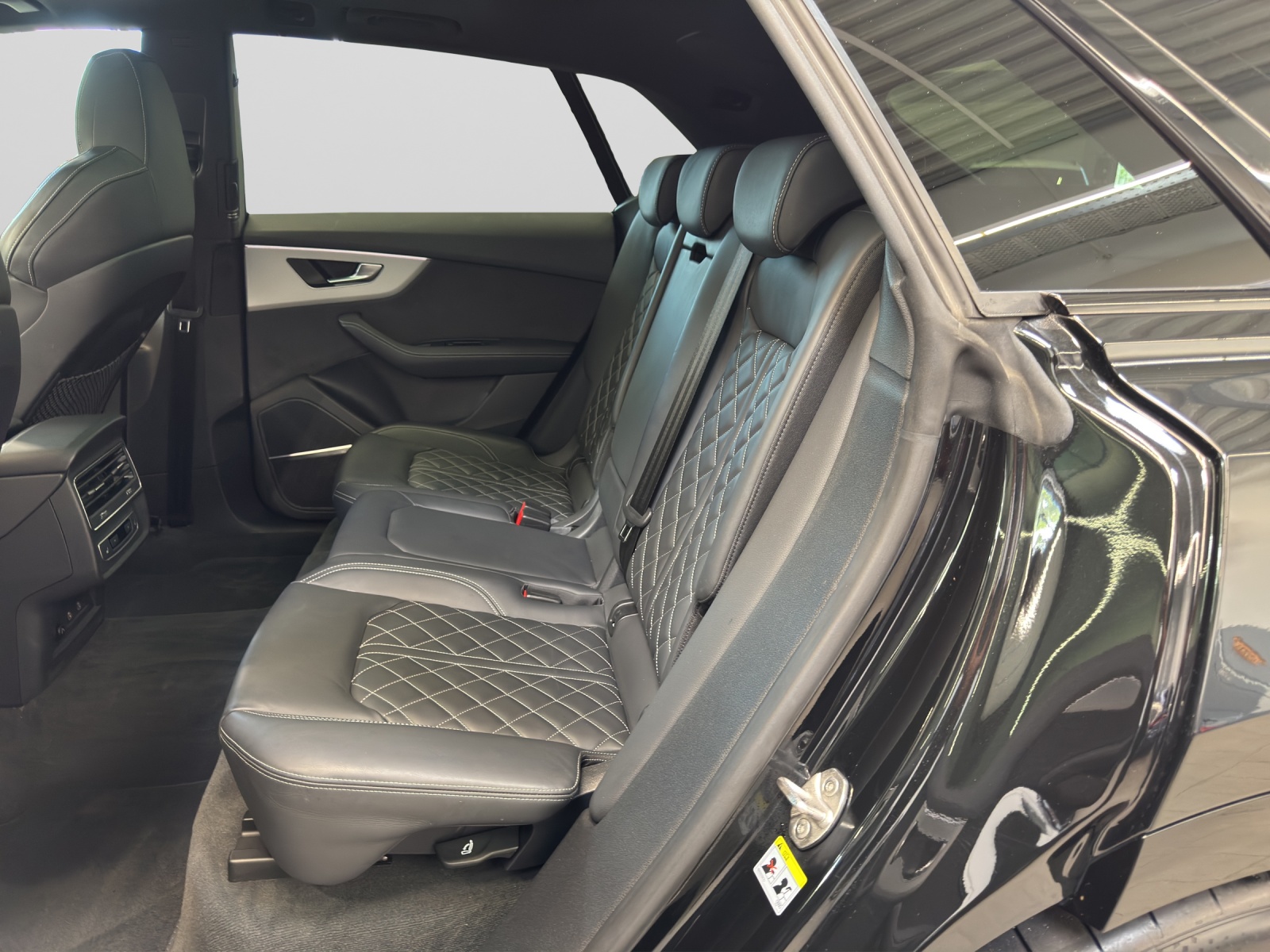 Q8 60 TFSI e quattro S line Black HuD Pano B&O AHK