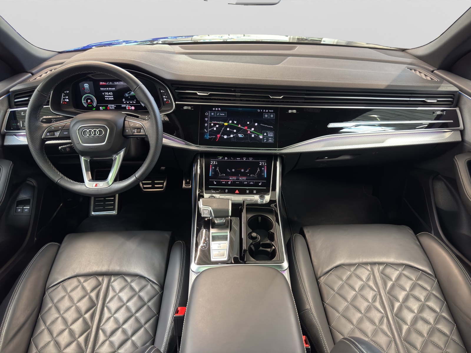 Q8 60 TFSI e quattro S line Black HuD Pano B&O AHK