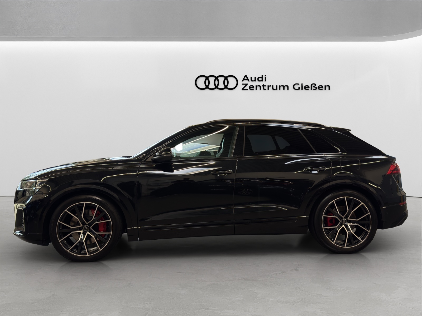 Q8 60 TFSI e quattro S line Black HuD Pano B&O AHK
