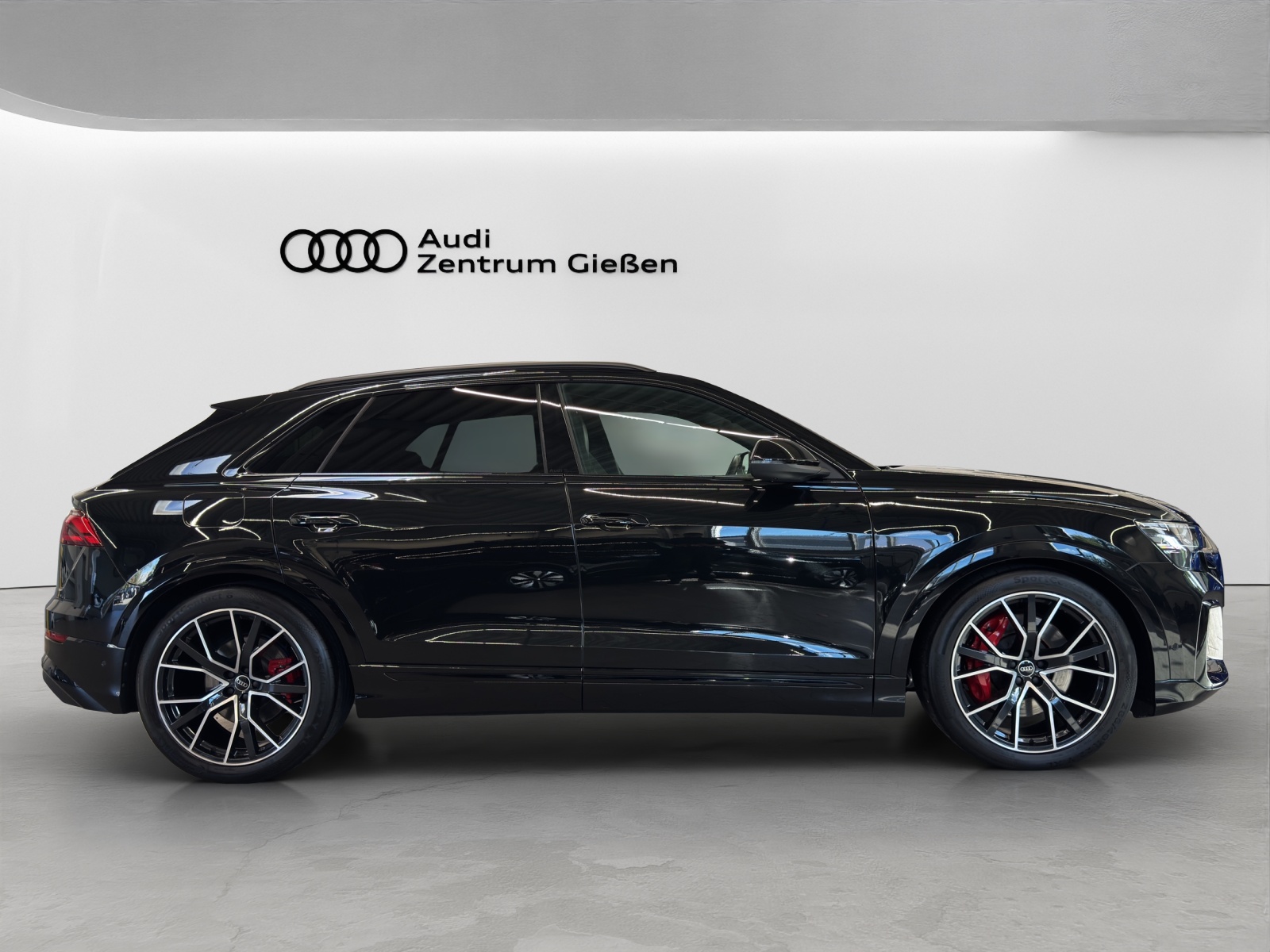 Q8 60 TFSI e quattro S line Black HuD Pano B&O AHK