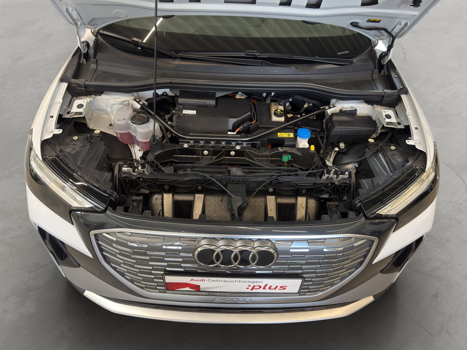Q4 e-tron Sportback 50 quattro S line Assistenzpaket