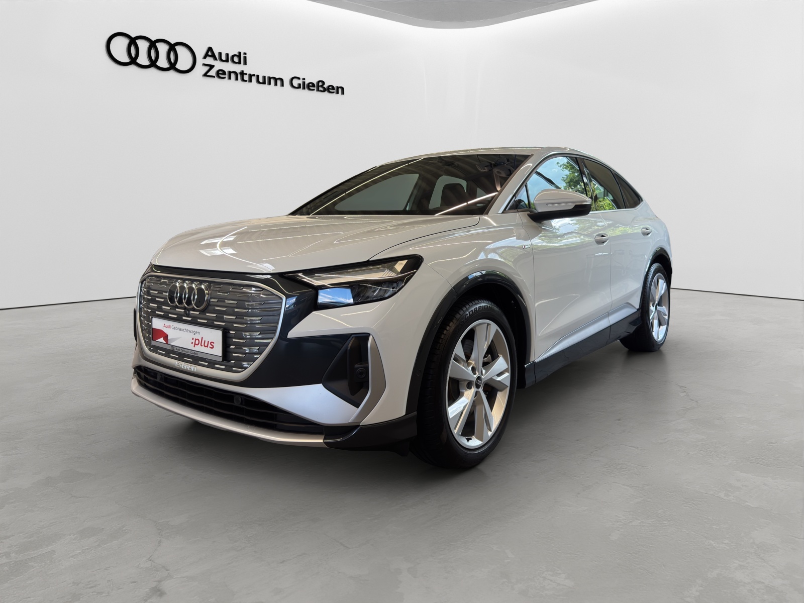 Q4 e-tron Sportback 50 quattro S line Assistenzpaket
