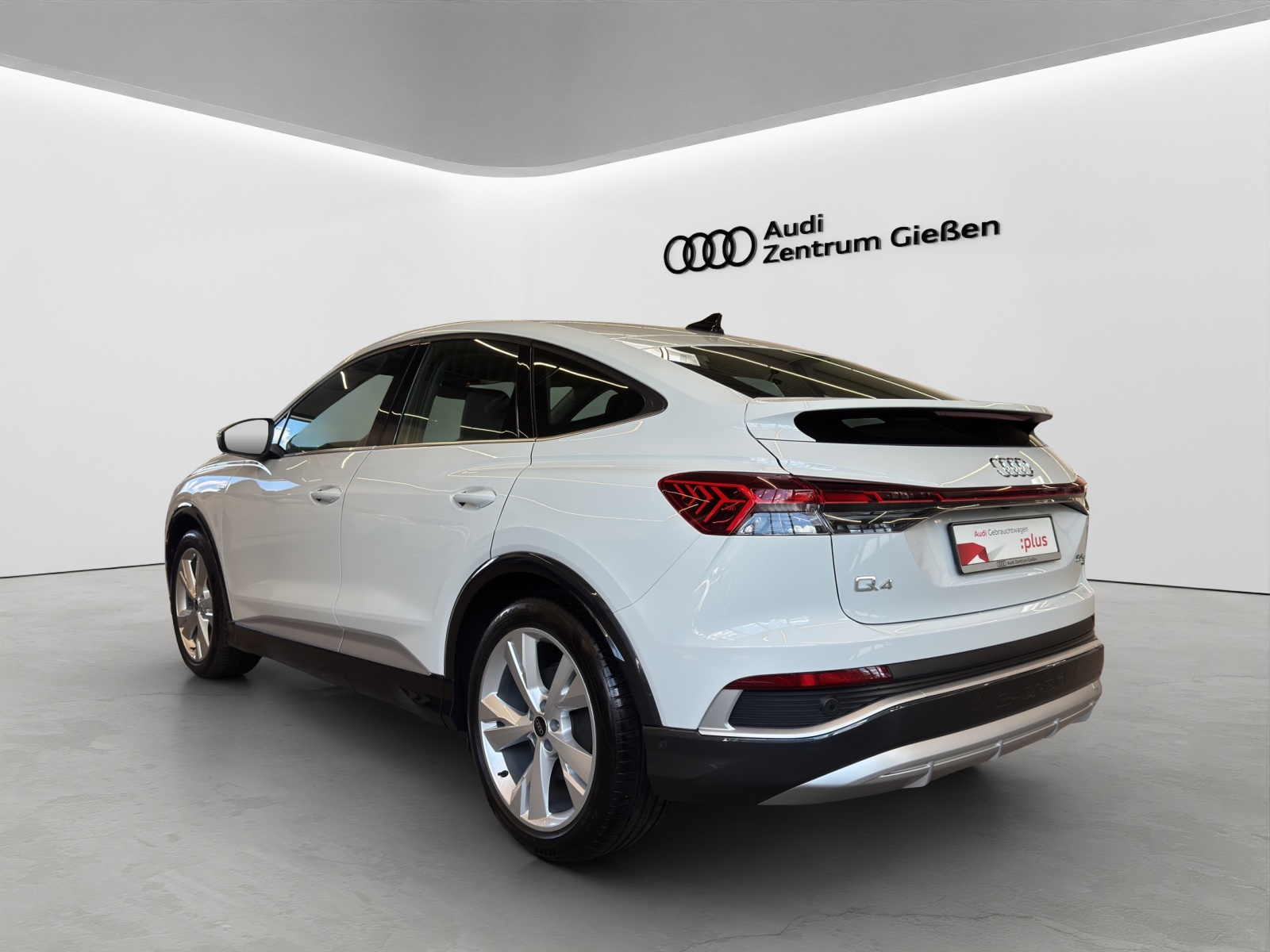 Q4 e-tron Sportback 50 quattro S line Assistenzpaket