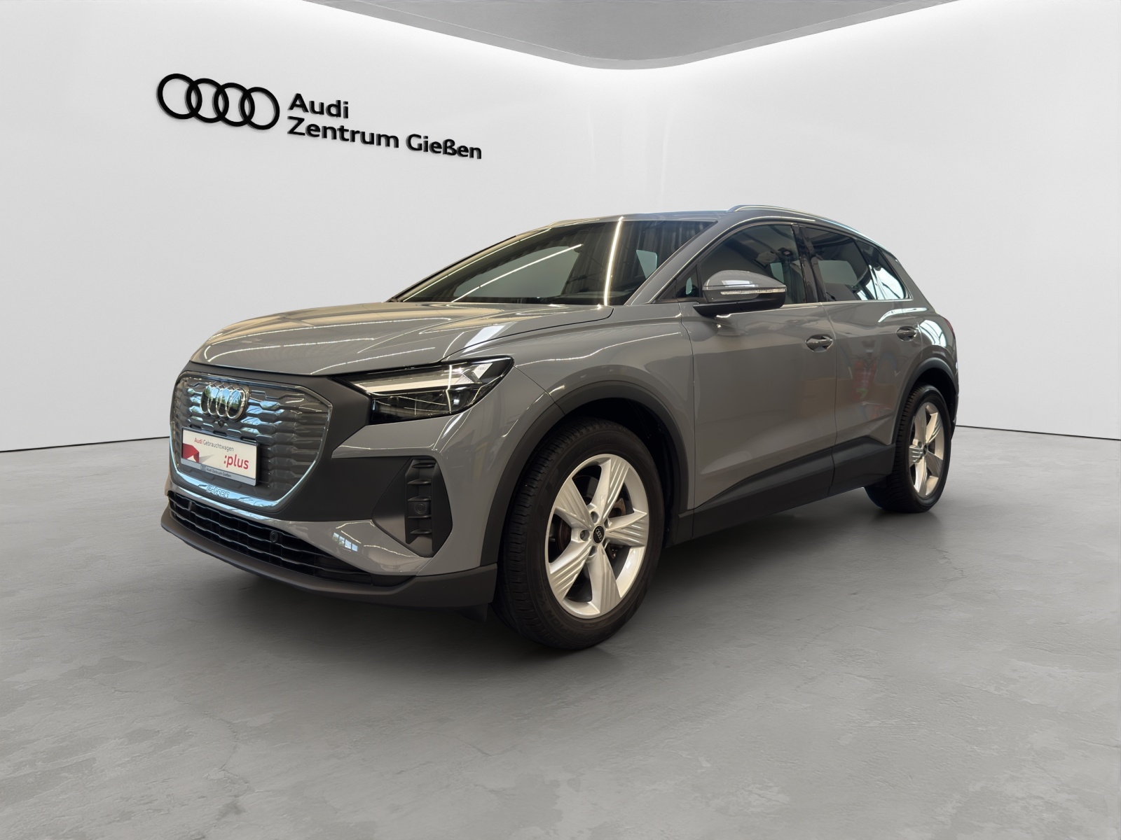 Q4 e-tron 40 basis AHK Navi Assistenzpaket