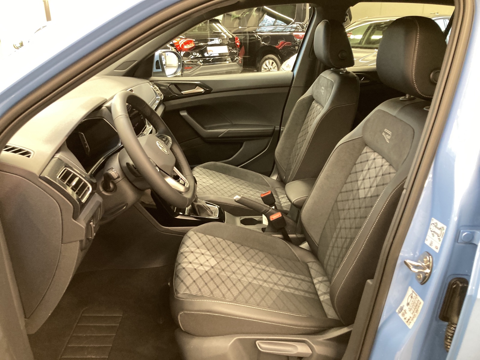 T-Cross TSI DSG R-Line IQ-Light AHK Navi