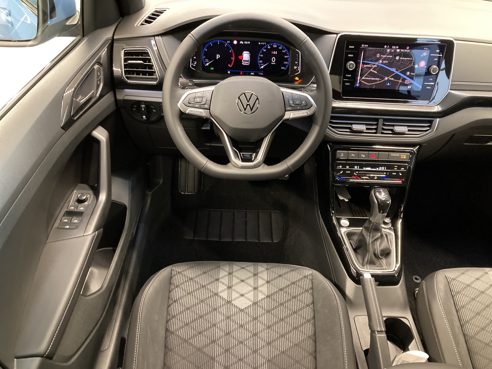 T-Cross TSI DSG R-Line IQ-Light AHK Navi