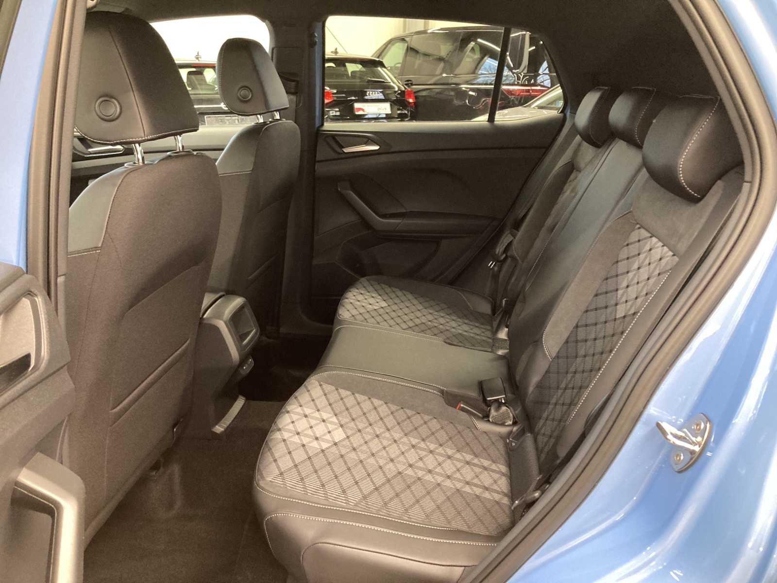 T-Cross TSI DSG R-Line IQ-Light AHK Navi