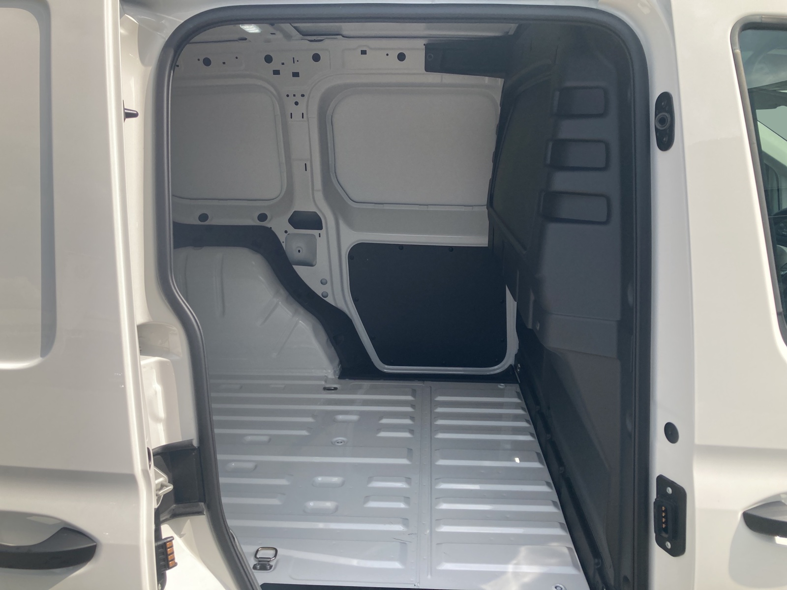 Caddy Cargo 2.0 TDI GRA AHK App Klima Heckflügel