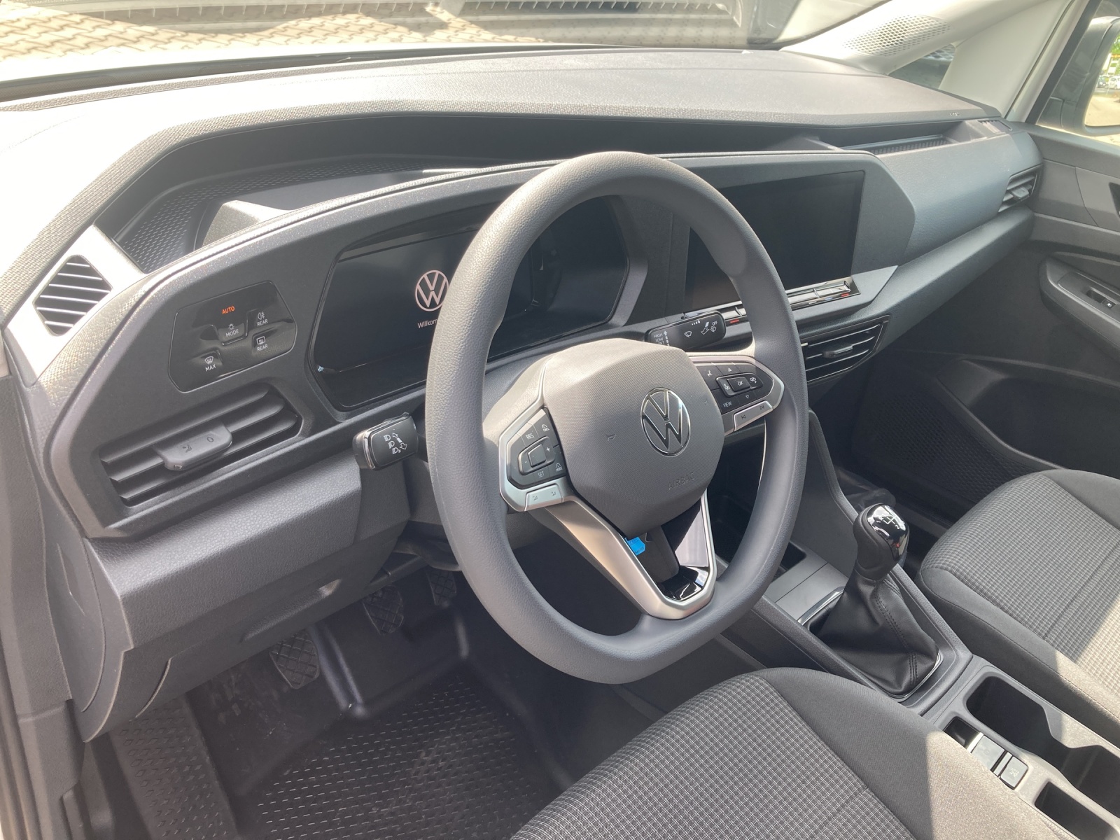 Caddy Cargo 2.0 TDI GRA AHK App Klima Heckflügel
