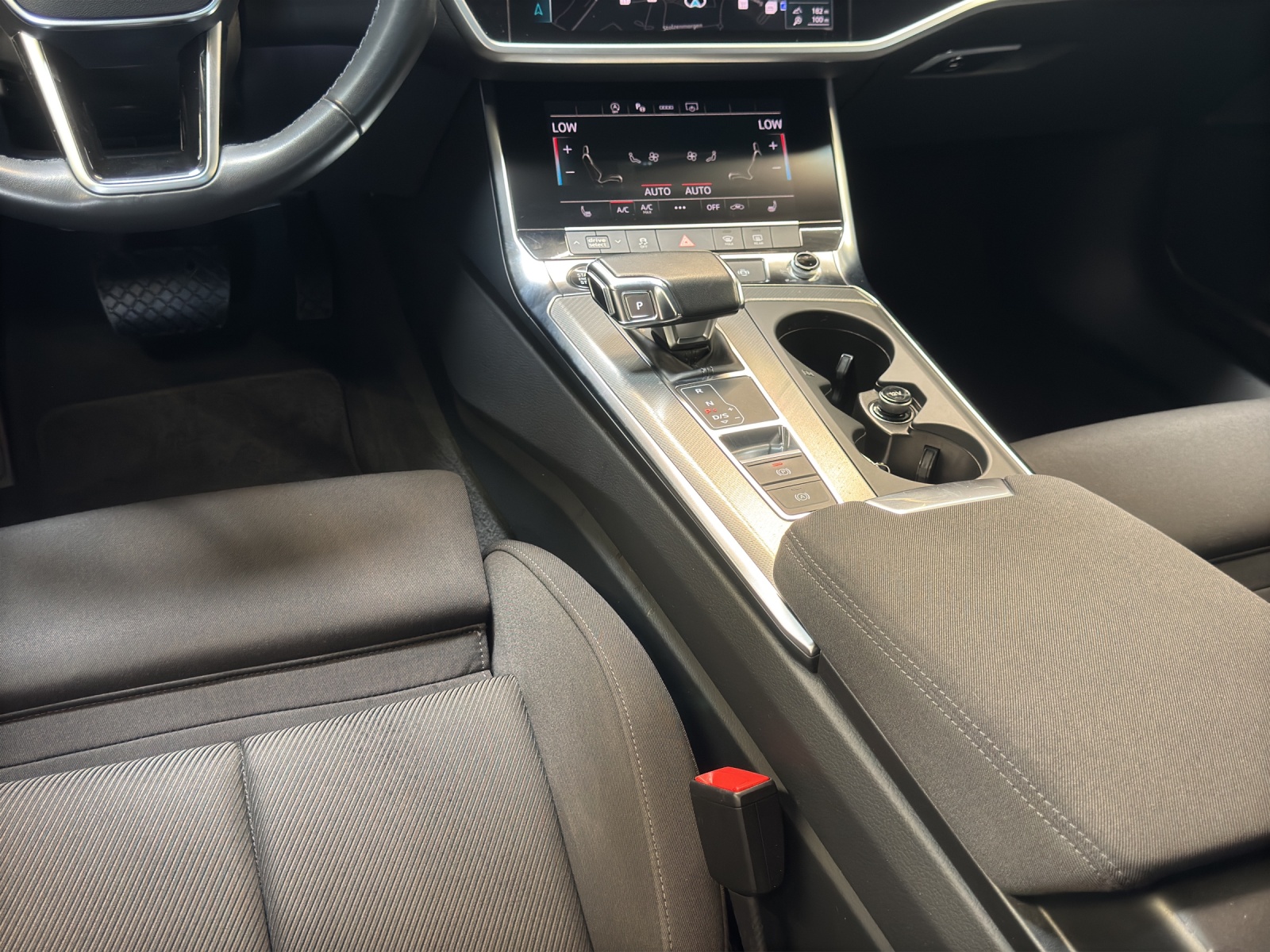 A6 Avant 35 TDI sport Black AHK Assistenzpaket Navi LED