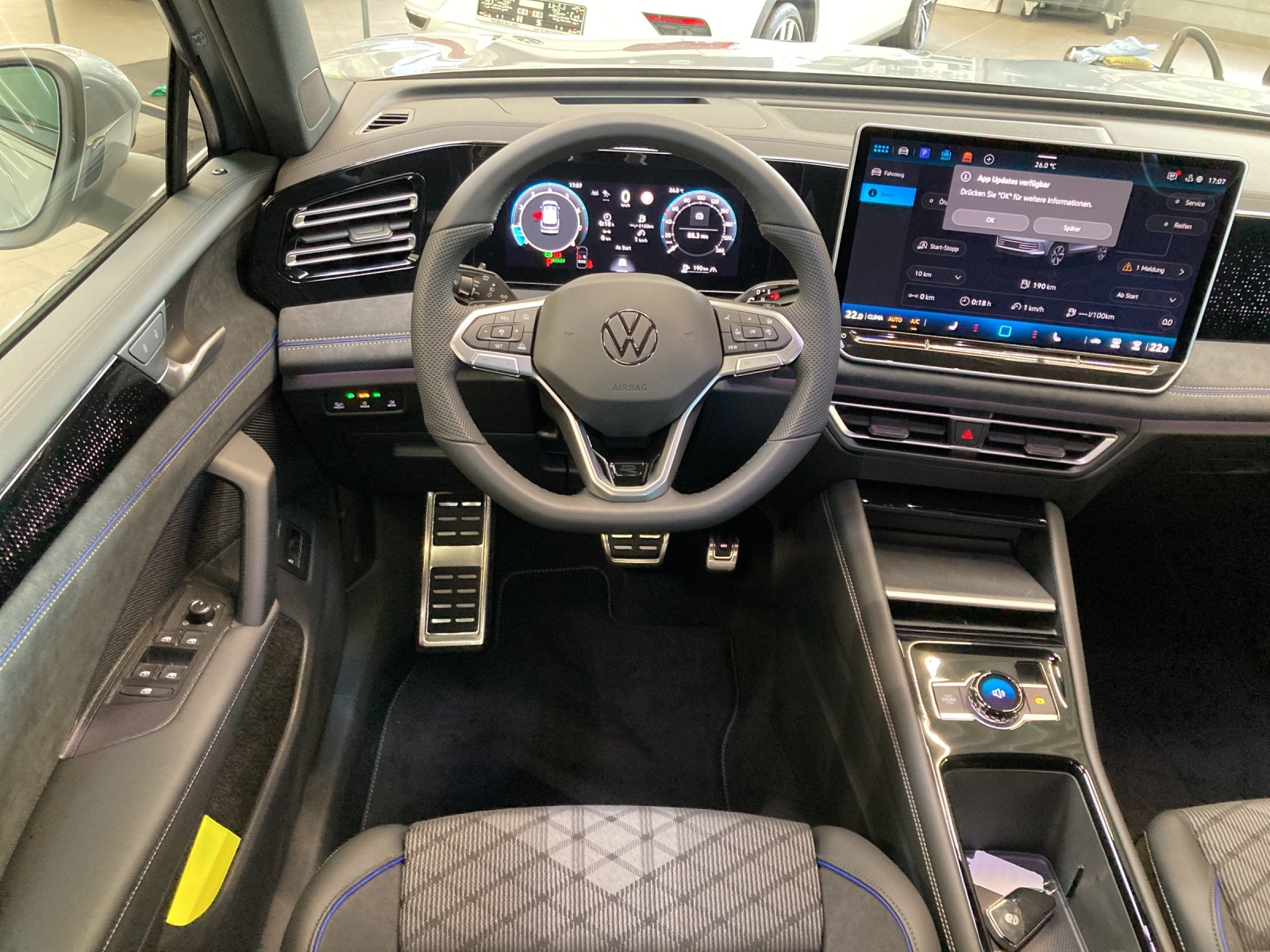 Tiguan eTSI DSG R-Line IQ-Light HeadUp AHK