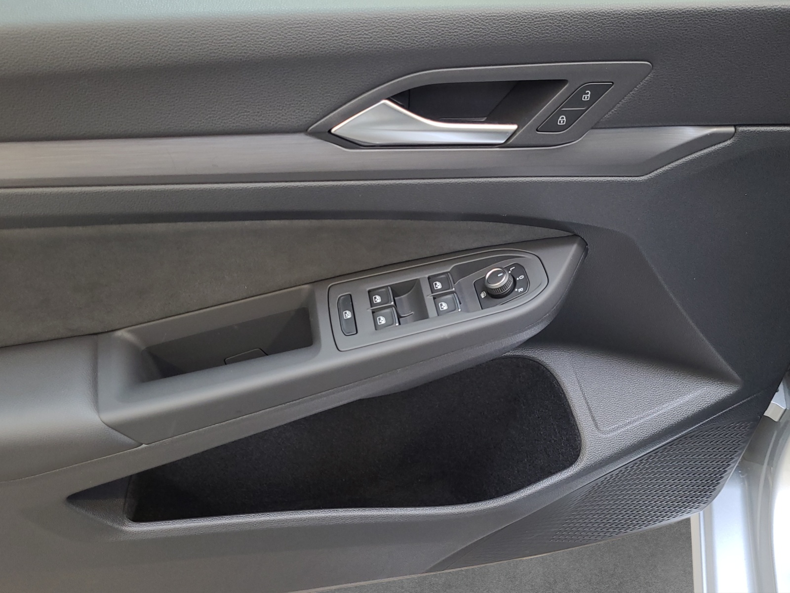 Golf 8 Variant TDI DSG Style LED-Plus Panodach Navi TravelAssist