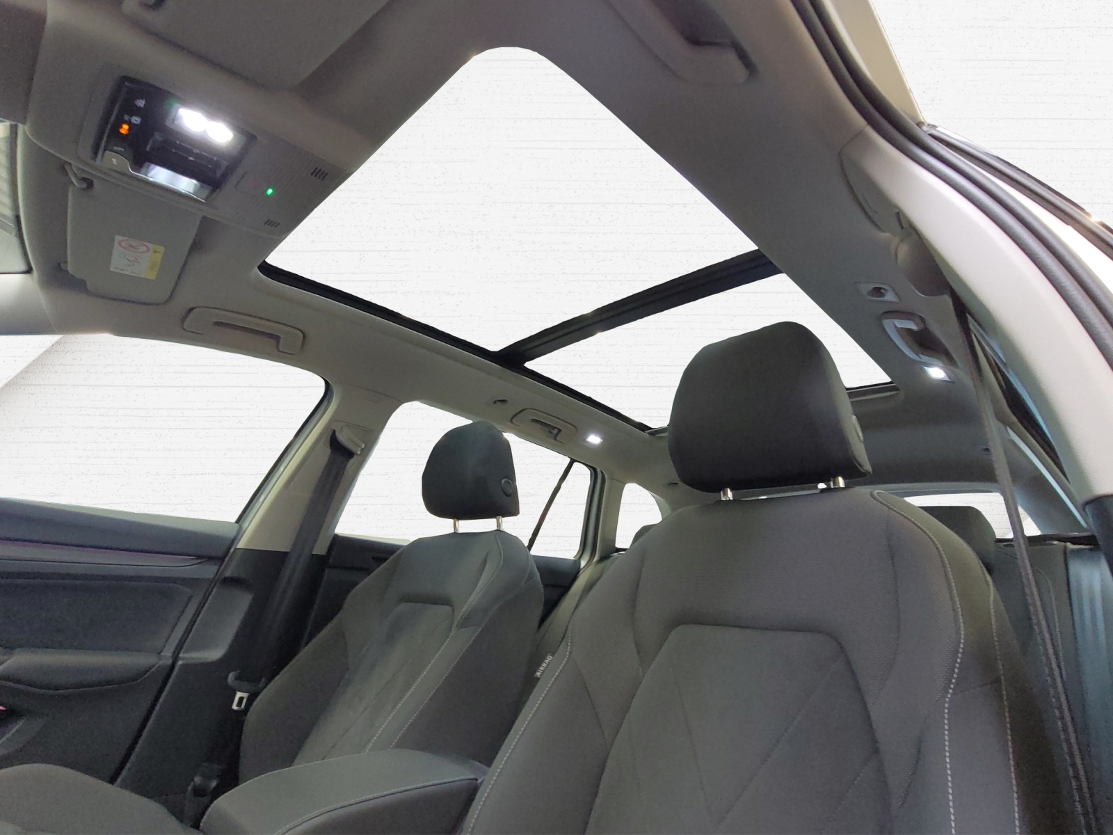 Golf 8 Variant TDI DSG Style LED-Plus Panodach Navi TravelAssist