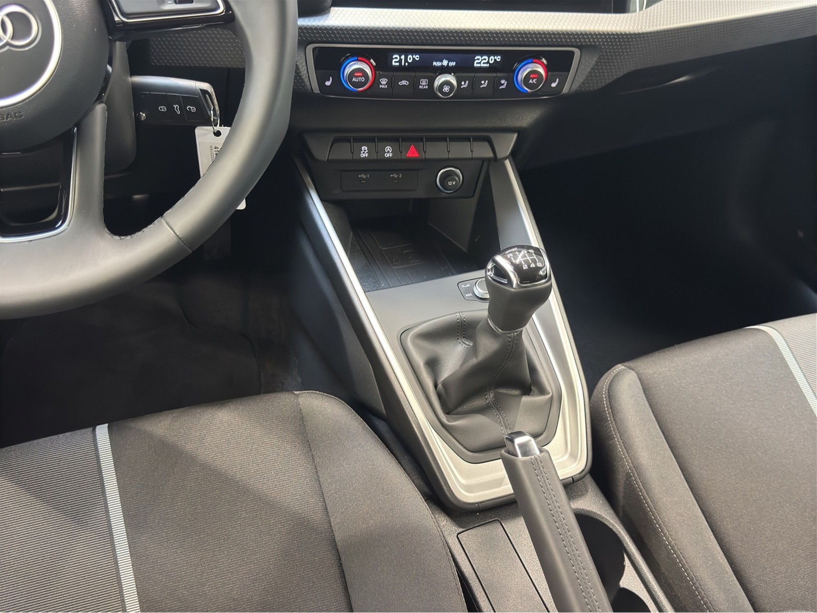 A1 Sportback 30 TFSI advanced smartphone interface