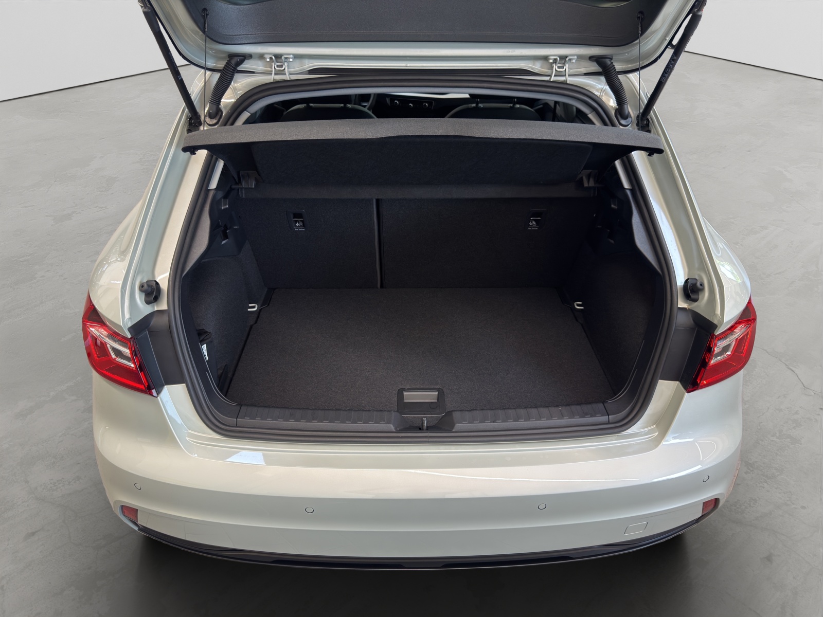 A1 Sportback 30 TFSI advanced smartphone interface