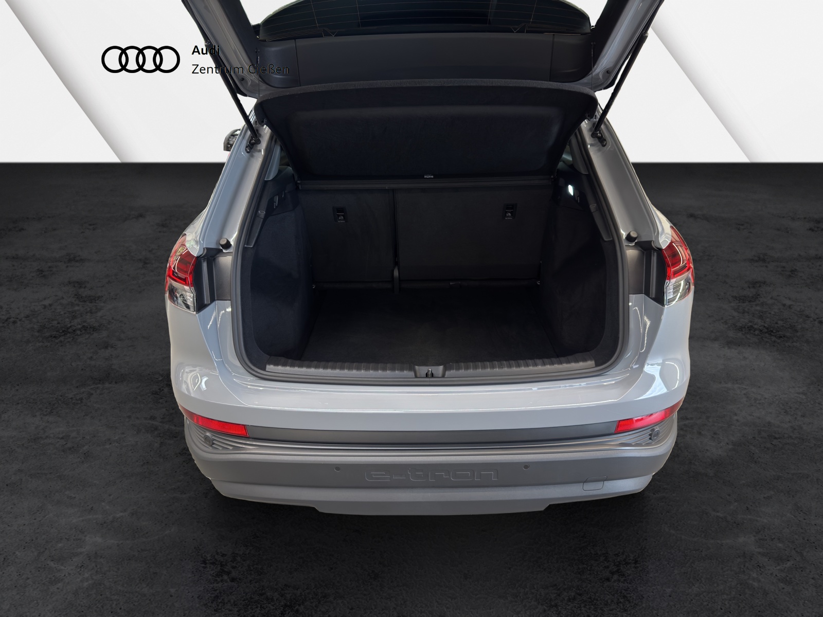 Q4 e-tron 35 basis Assistenzpaket Komfortpaket LED
