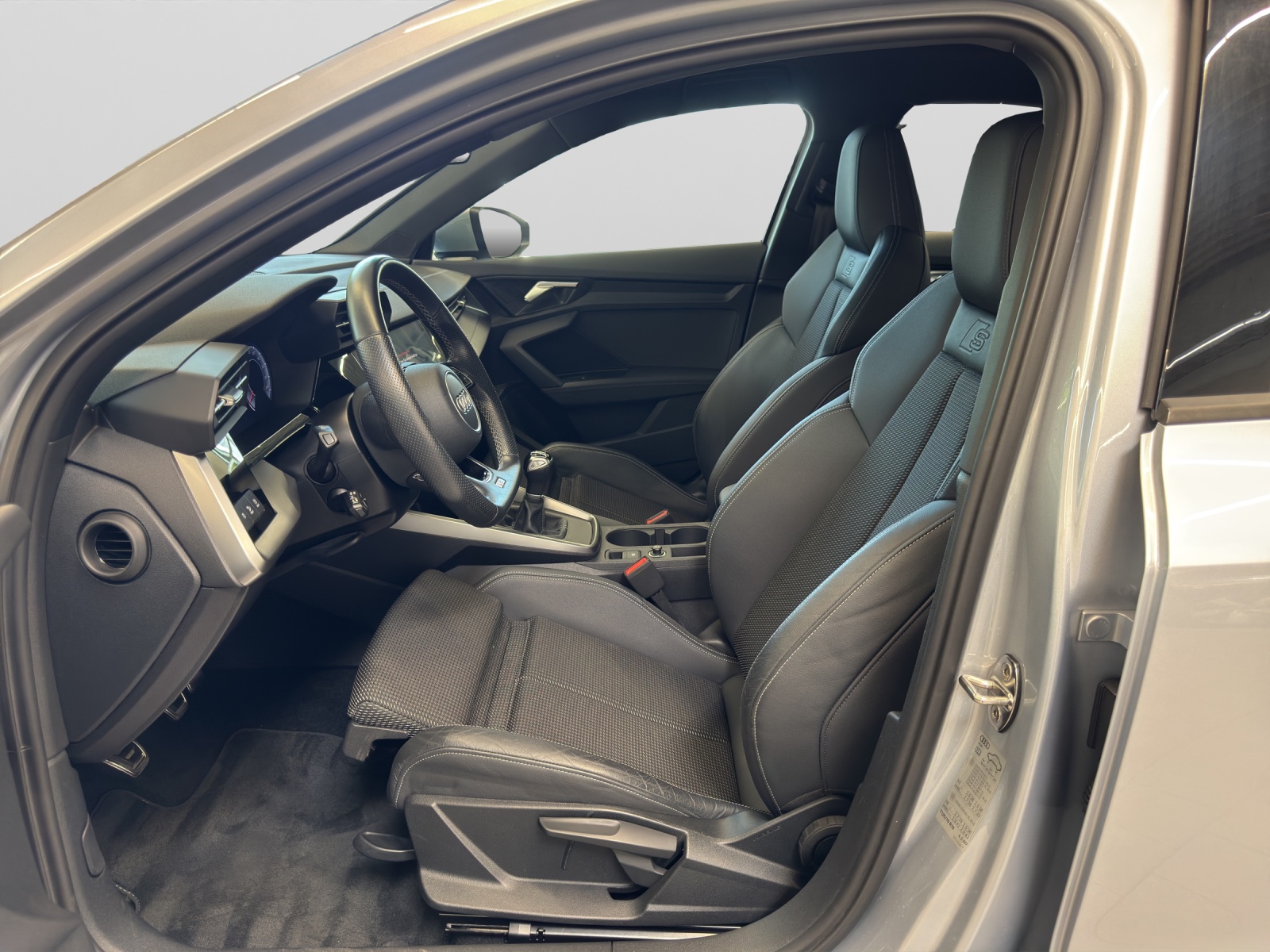 A3 Limousine 35 TFSI advanced S line B&O LED Navi
