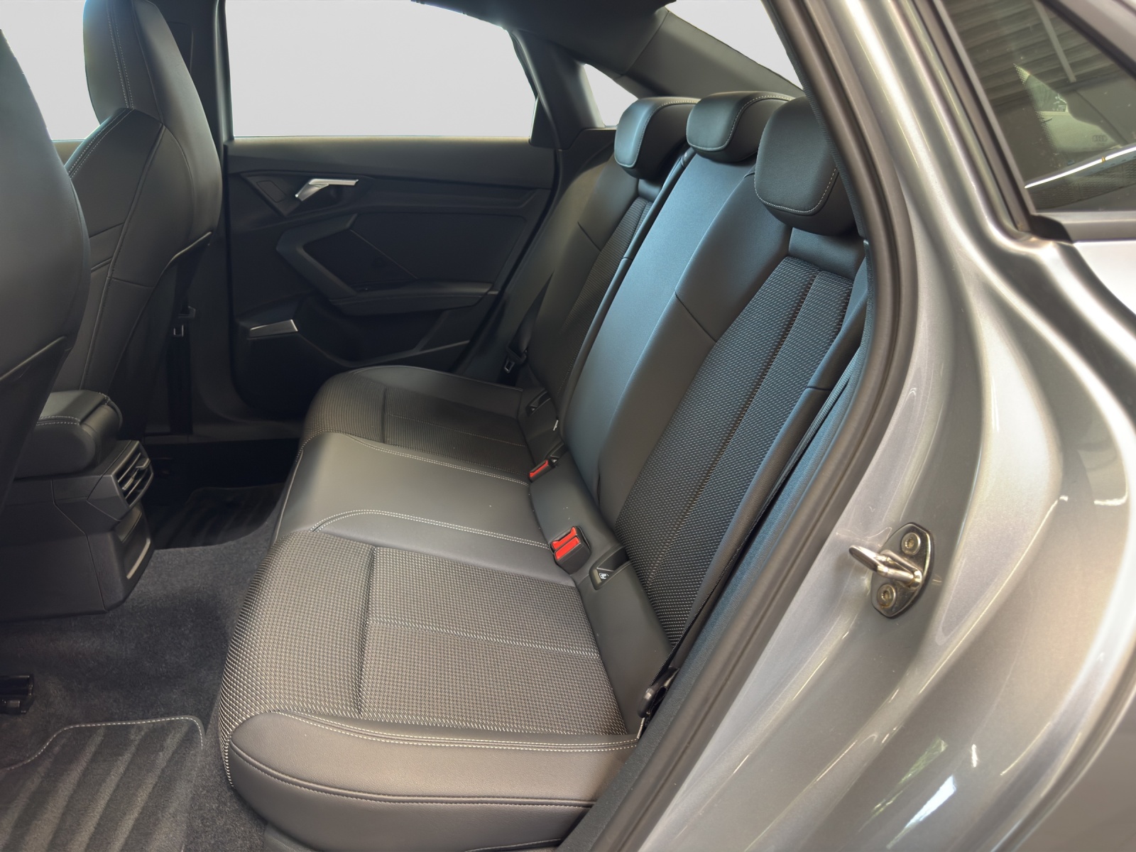 A3 Limousine 35 TFSI advanced S line B&O LED Navi