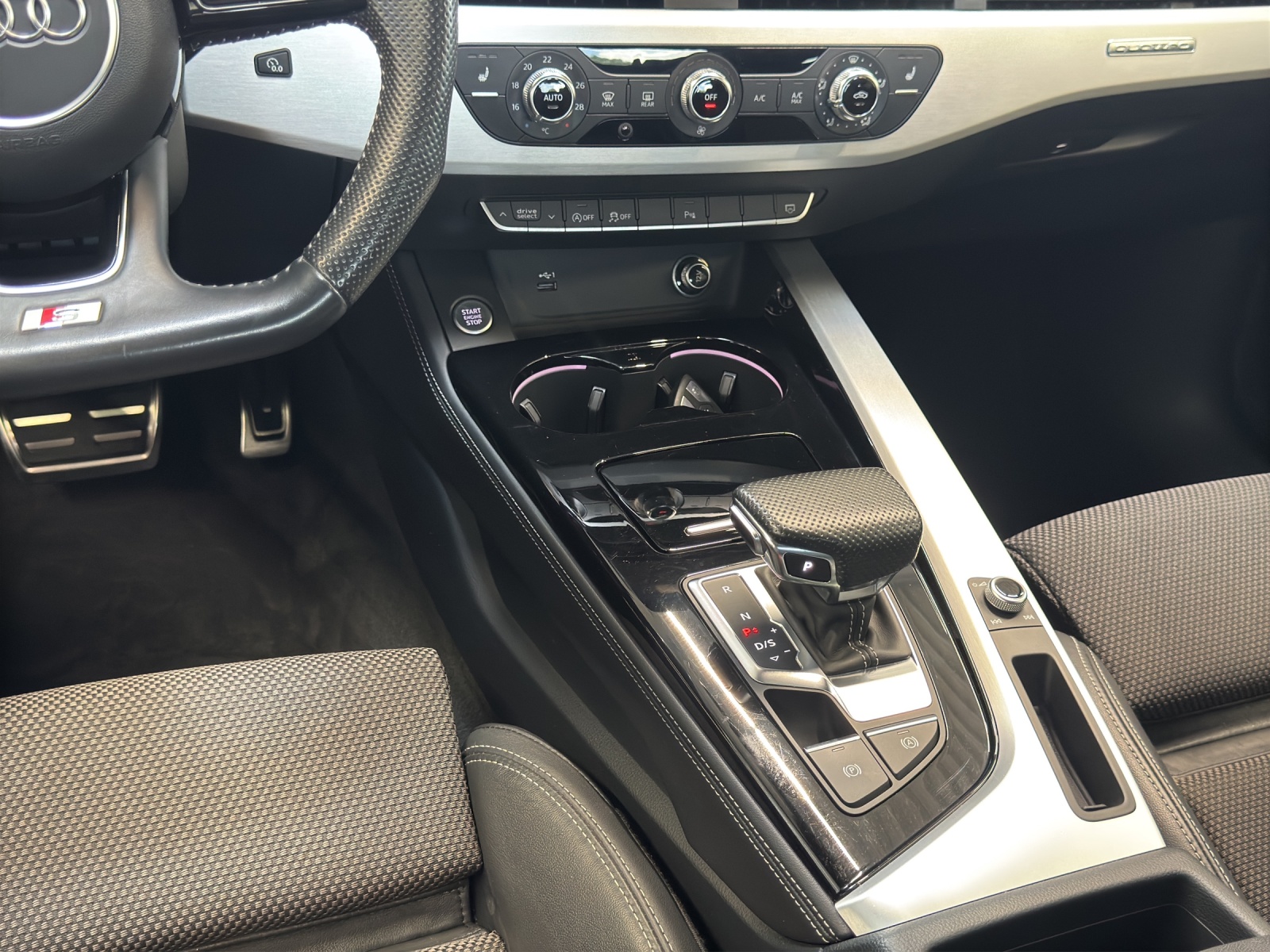 A5 Sportback 40 TDI quattro S line Black AHK Pano Matrix-LED