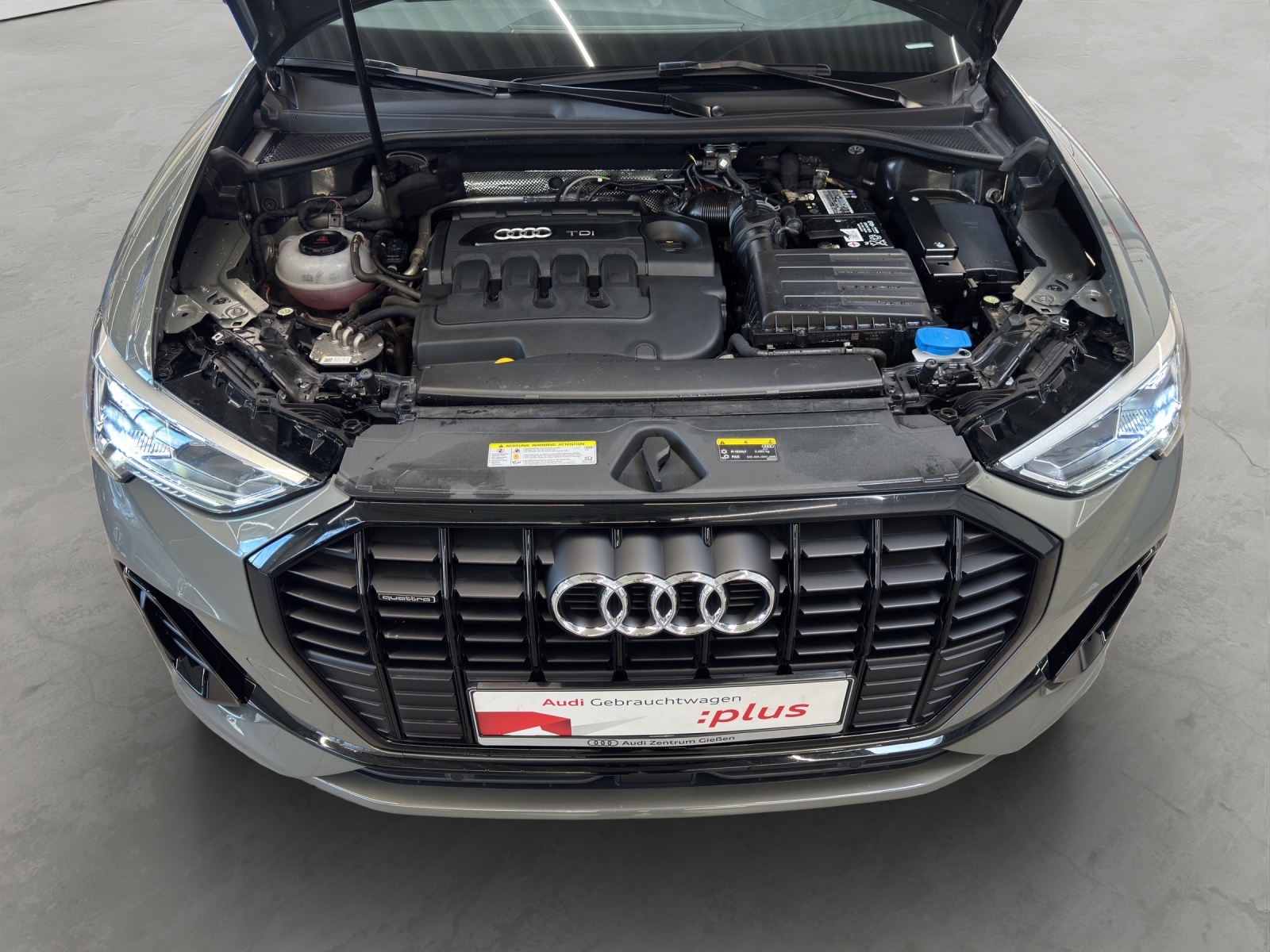Q3 35 TDI quattro S line Black Navi AHK LED