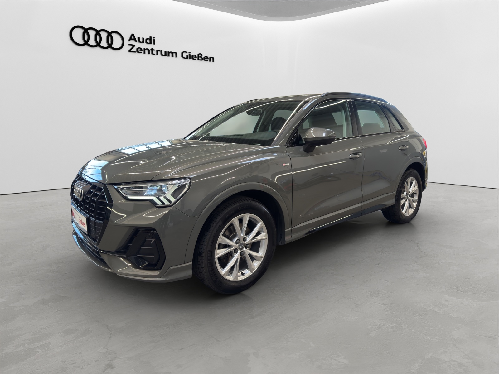 Q3 35 TDI quattro S line Black Navi AHK LED