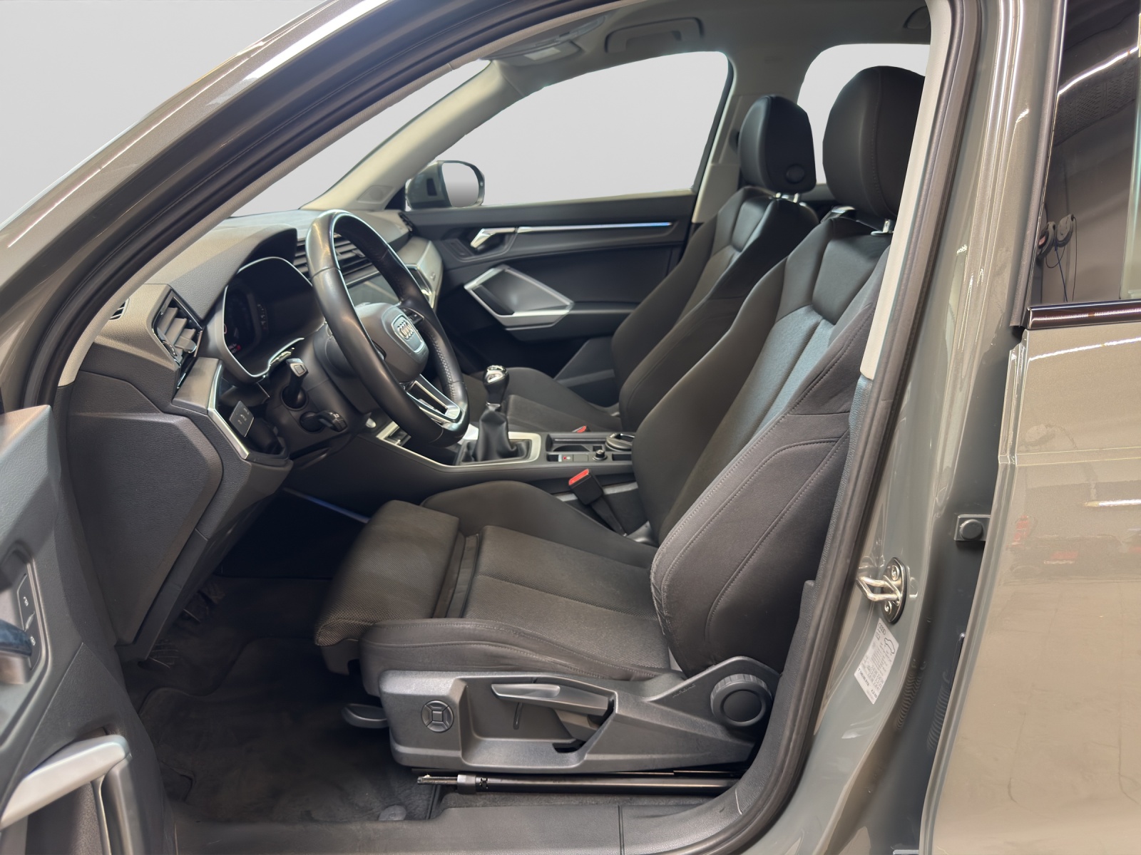 Q3 35 TDI quattro S line Black Navi AHK LED