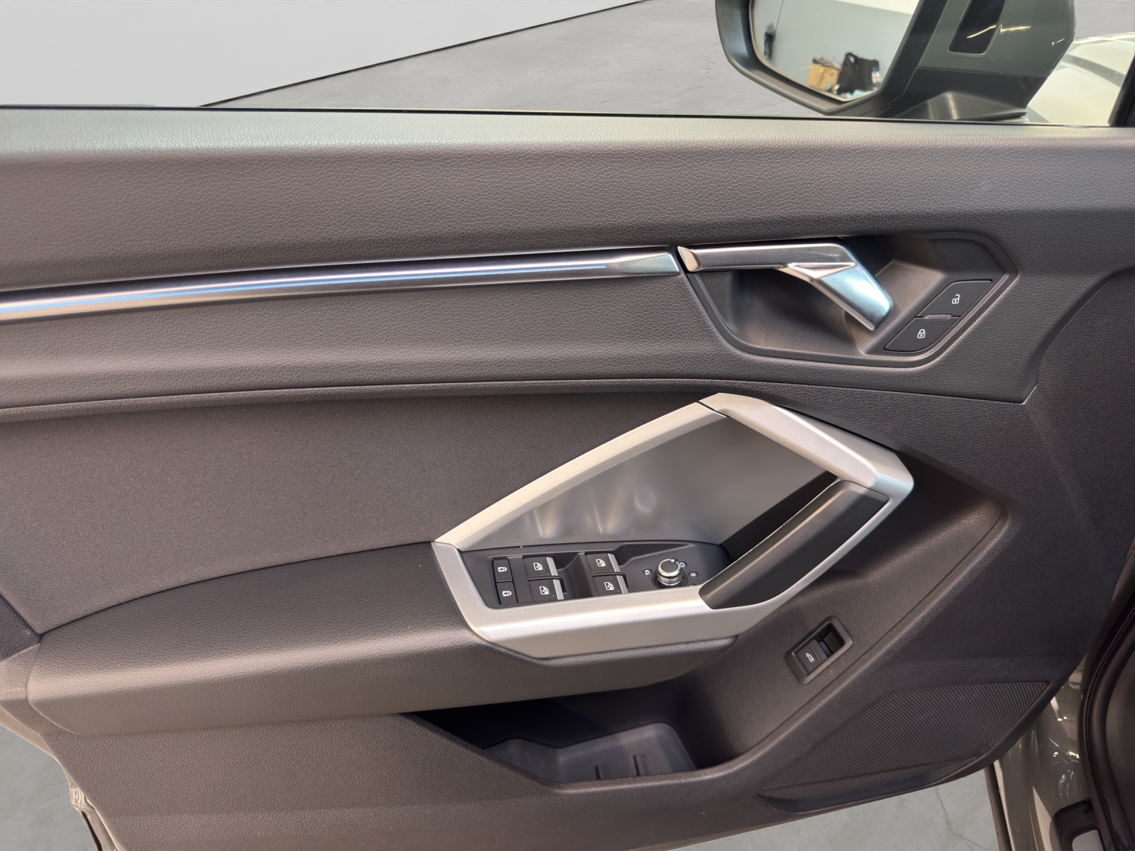 Q3 35 TDI quattro S line Black Navi AHK LED