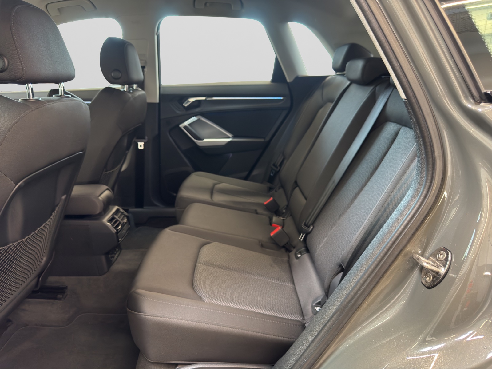 Q3 35 TDI quattro S line Black Navi AHK LED