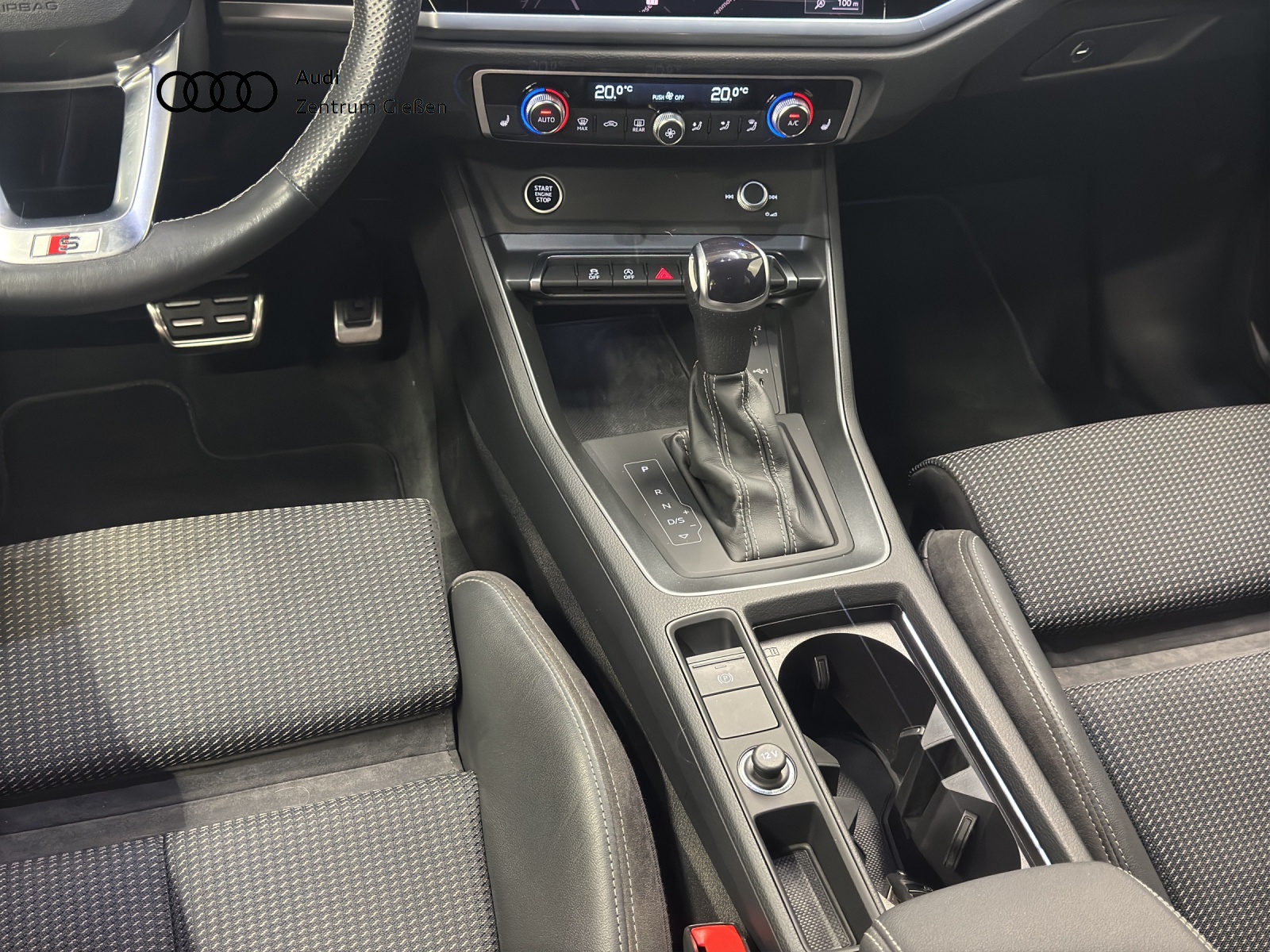 Q3 40 TDI quattro S line Black Matrix-LED Navi