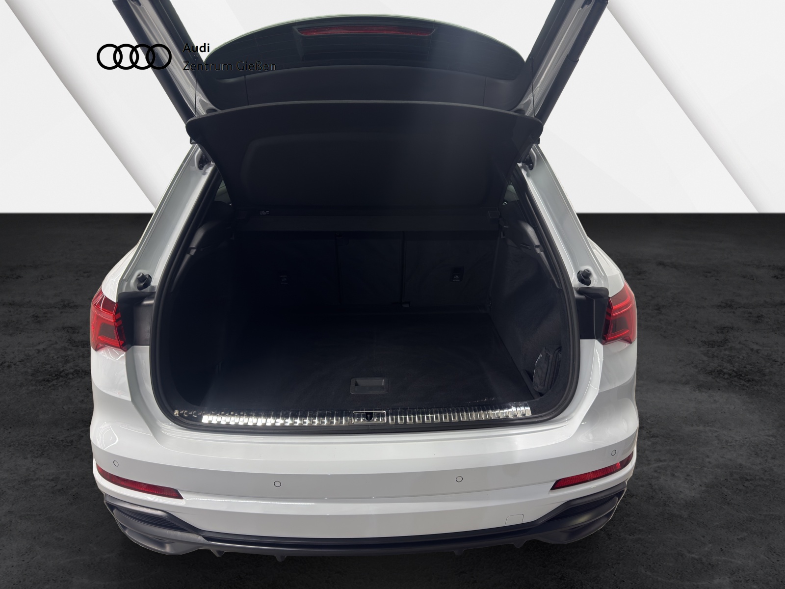 Q3 40 TDI quattro S line Black Matrix-LED Navi