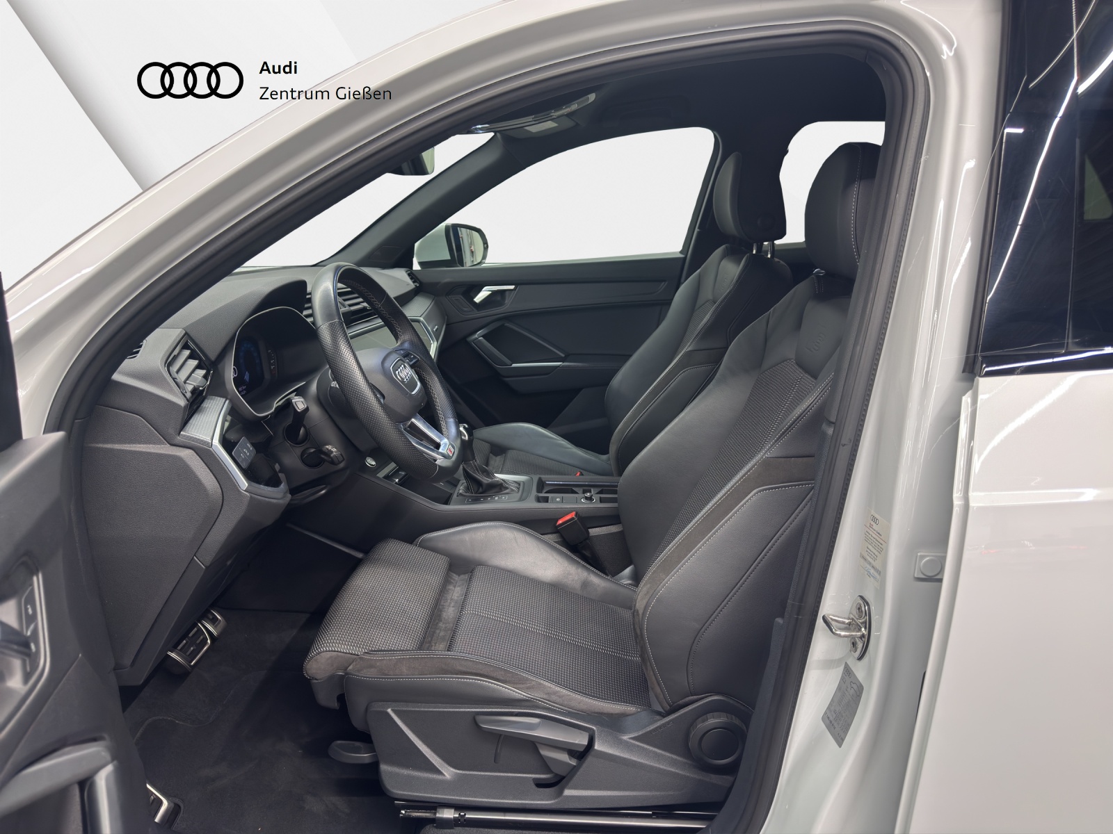 Q3 40 TDI quattro S line Black Matrix-LED Navi